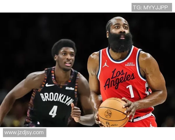 篮网与76人激战正酣4月24日季后赛精彩对决引发球迷热议